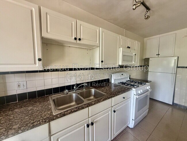 Photo - 7369 Delmar Blvd Unit Apt 2w