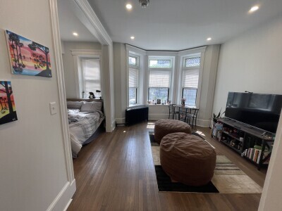 Building Photo - 107 Queensberry St Rental