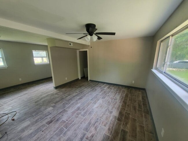 Photo - 105 Aquamarine Ave