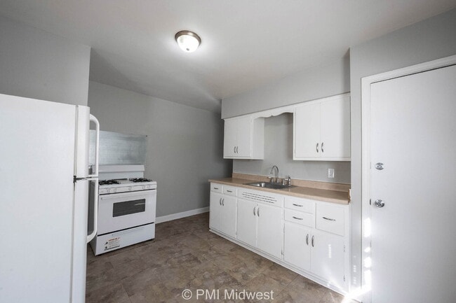 Photo - "Charming 1-Bedroom Duplex with Hardwood F...