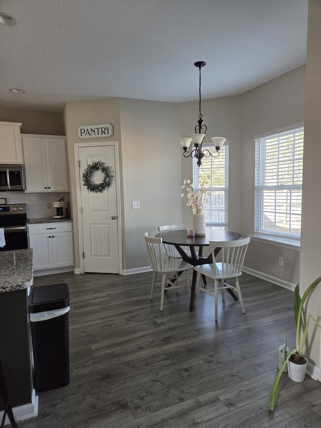 Photo - 112 Factors walk