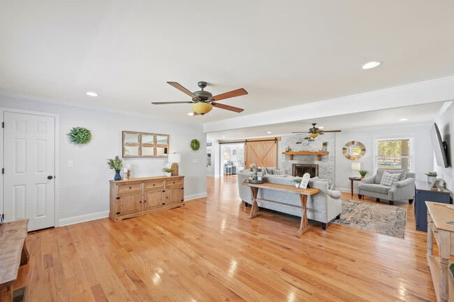 Photo - 124 Clack Cir Unit SI ID1594704P