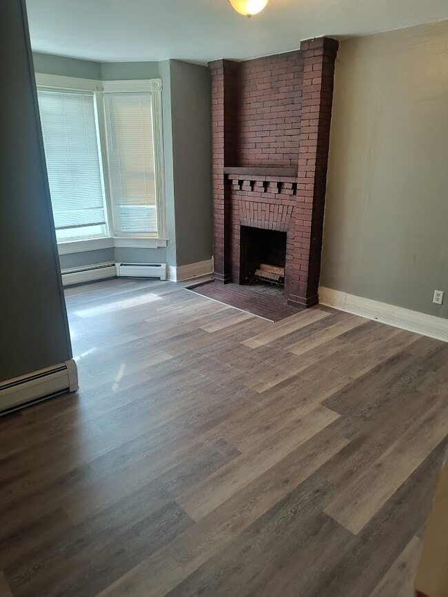 Bedroom - 16 1/2 W Weber Ave