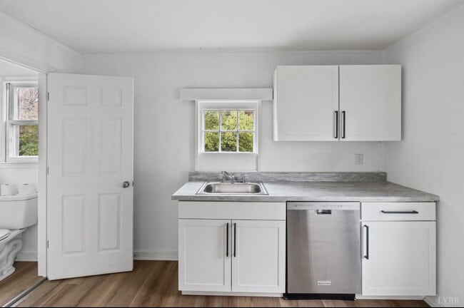 Photo - 111 M T Holt Ave