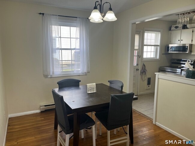 Photo - 1283 Hope St