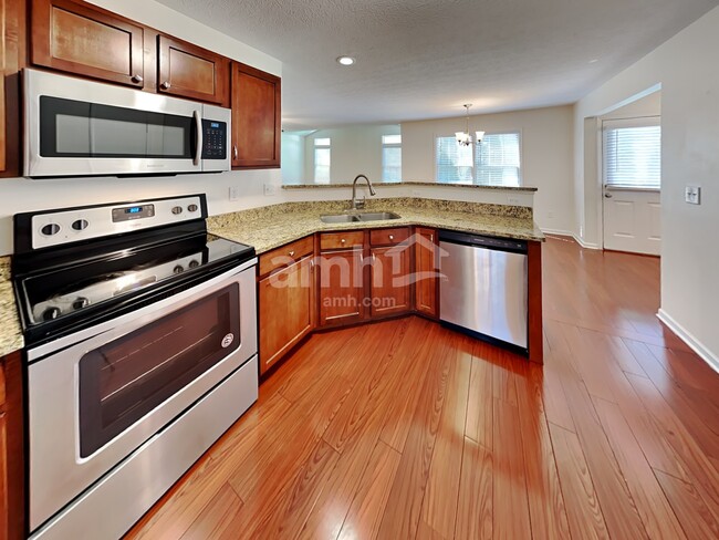 Photo - 1961 Creekview Dr