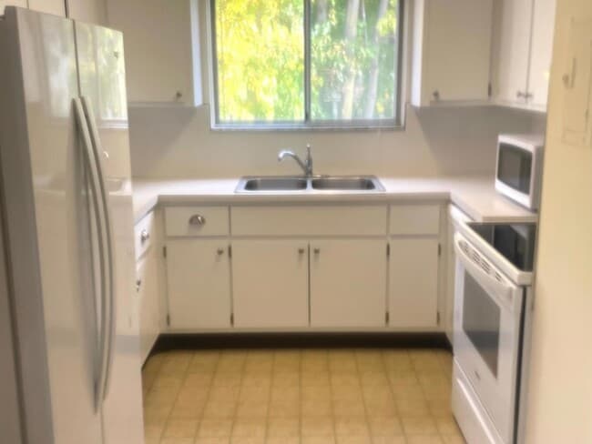 Photo - 1400 Morton Ave Unit 2A