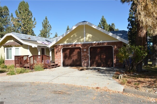 Building Photo - 617 E Barker Blvd Rental