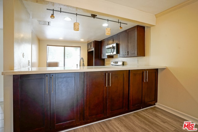 Photo - 5760 Owensmouth Ave Unidad 14