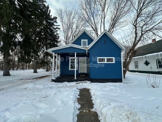 Building Photo - 89 Somerset Ave