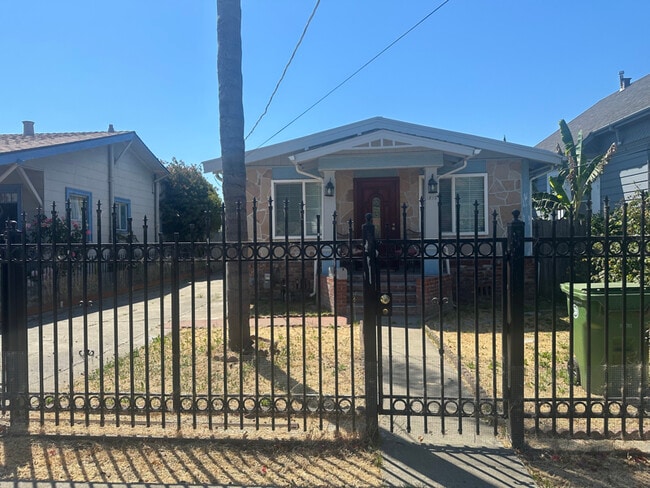 Building Photo - 1218 86th Ave Rental