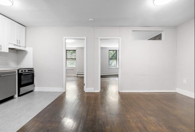 Building Photo - 2 bedroom in New York NY 10011 Unit 4c