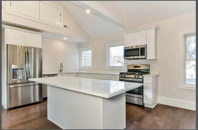 Photo - 37 Walnut Pl Unit 3