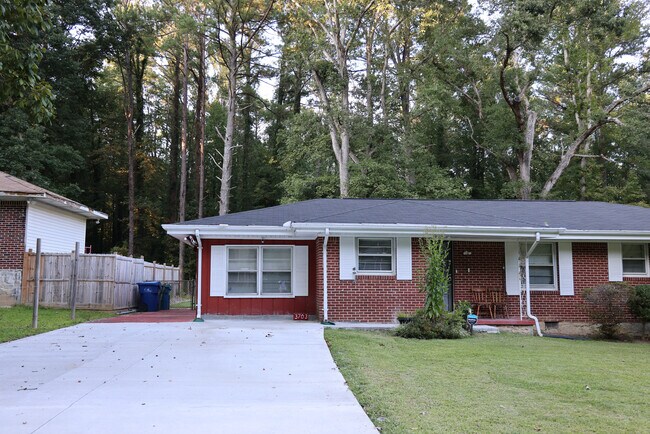 Photo - 3703 Hill Acres Rd SW