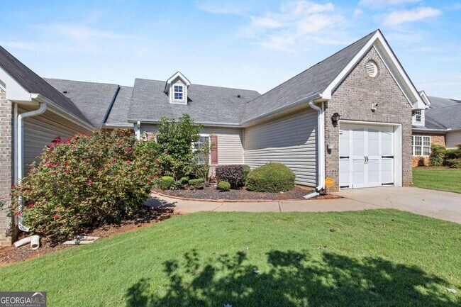 Photo - 935 City Park Dr