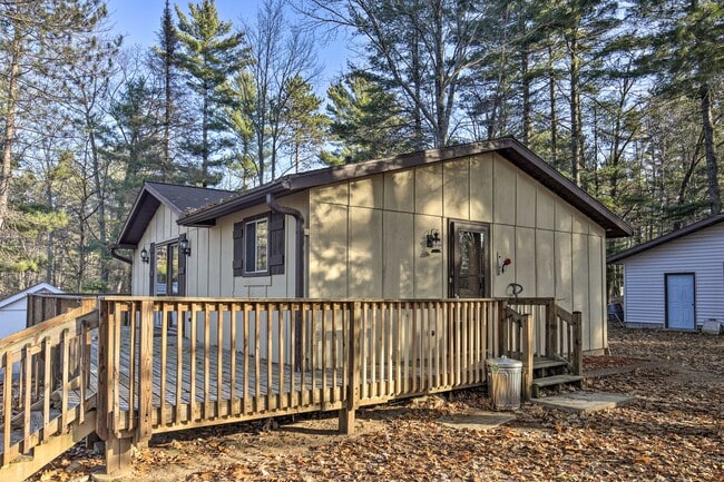 Building Photo - 10046 Timber Lane Dr Rental