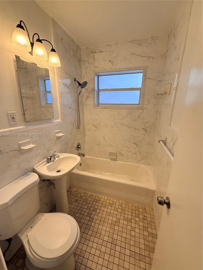 Photo - 3031 Center St Unidad 0