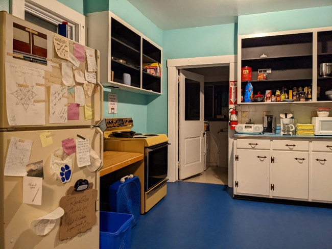 Photo - 28 Ravenscroft Dr