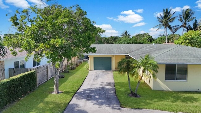 Photo - 2022 Collier Ave