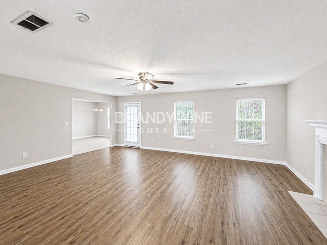 1737 Summit Creek Way