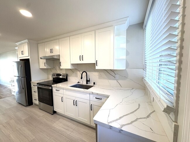 Photo - 1327-1329 Judah Street Unit 1327