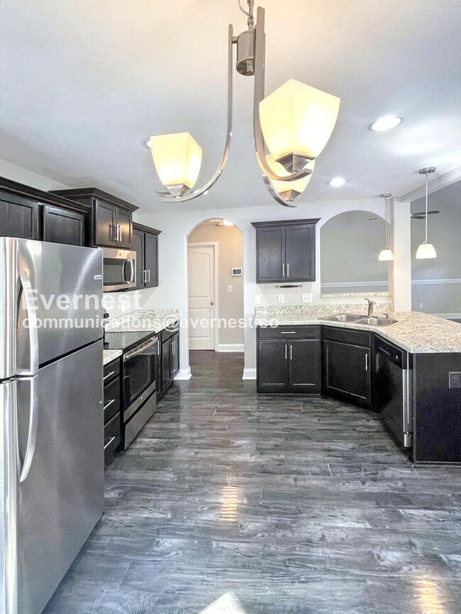 Photo - 492 Medallion Cir