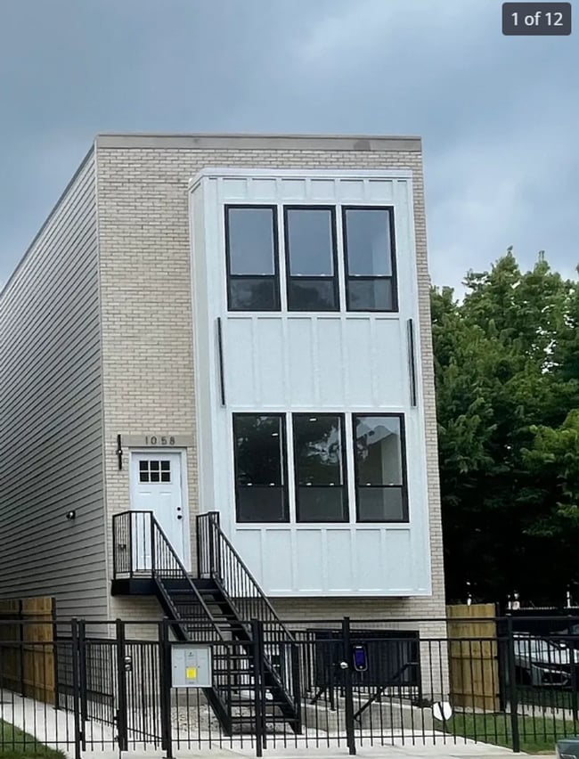 Building Photo - 1058 N Central Park Ave Unit G