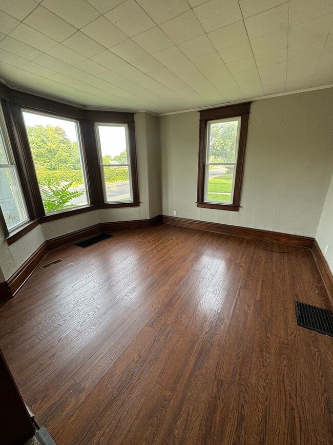 Photo - 1420 St Joseph Blvd