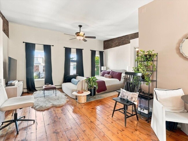 223 8th St