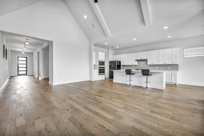 Photo - 151 Roseheath Ln