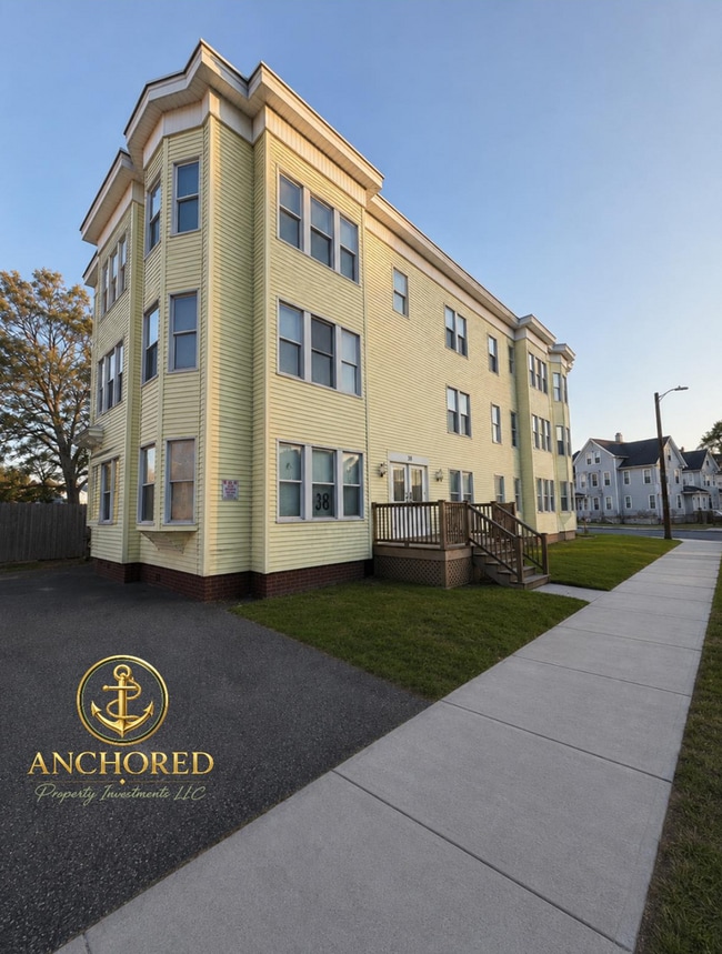 Building Photo - 225 Oakland St Unit 225-2L