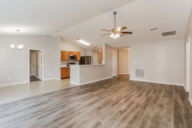 11305 Silver Key Dr