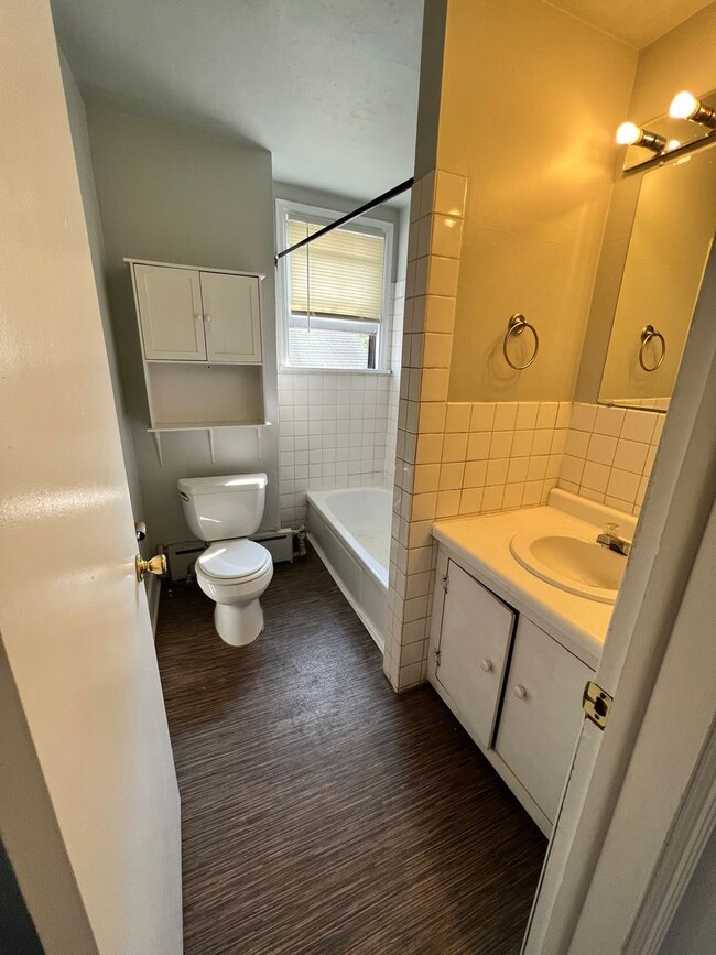 Photo - 3116 Fremont Ave S Unit 2