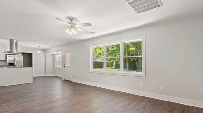 Photo - 516 Camellia Dr