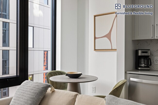 Photo - 704 Spring St Unidad SI FL26-ID457