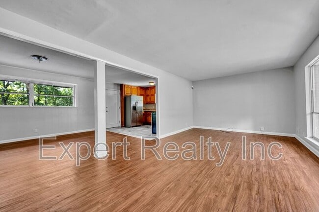 Photo - 2416 4th St NW