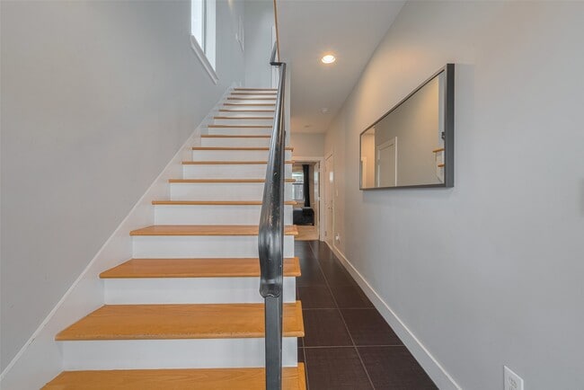 Photo - 2115 Hadley St