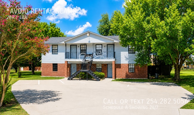 Building Photo - 4805 Cedarhill Cir Unit B