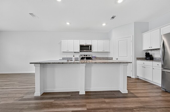 Building Photo - 27222 Blue Pool Dr Rental