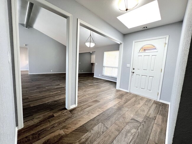 Photo - 12400 Doons Dr