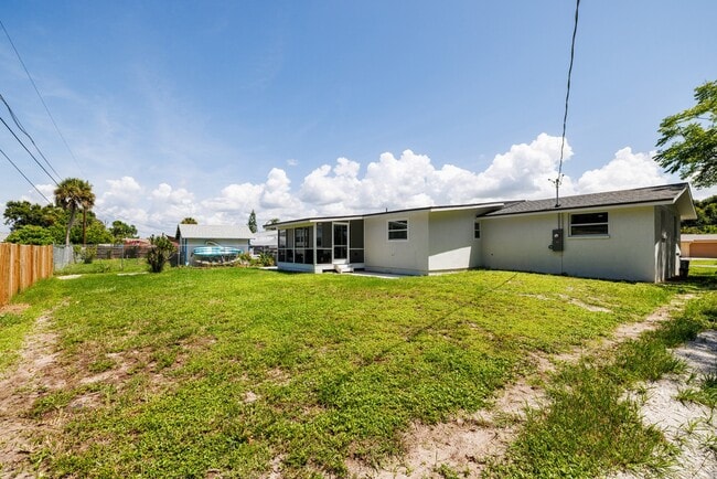 Photo - 1840 Bluebird Ln