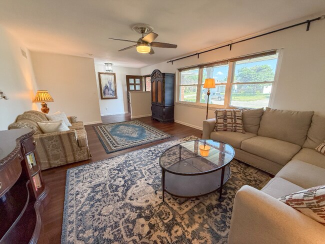 Photo - 3084 Sawyer Dr