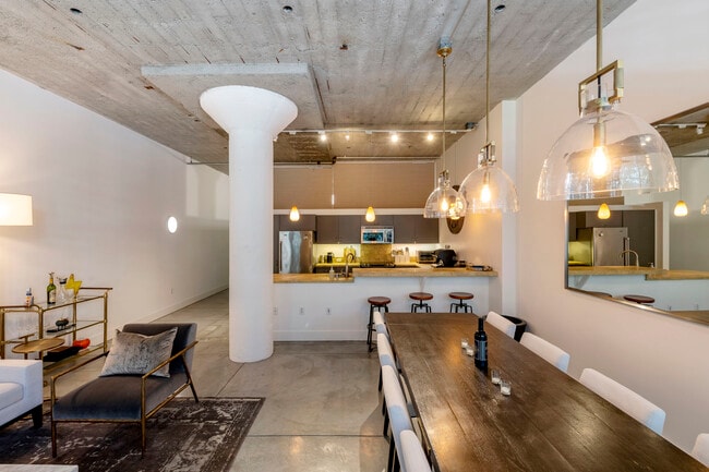 Photo - 300 Beale St Unit 304