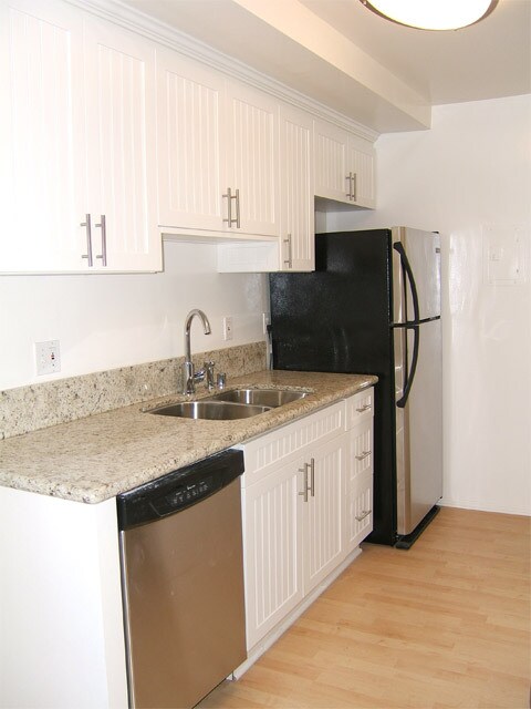 Photo - 1706 Brockton Ave