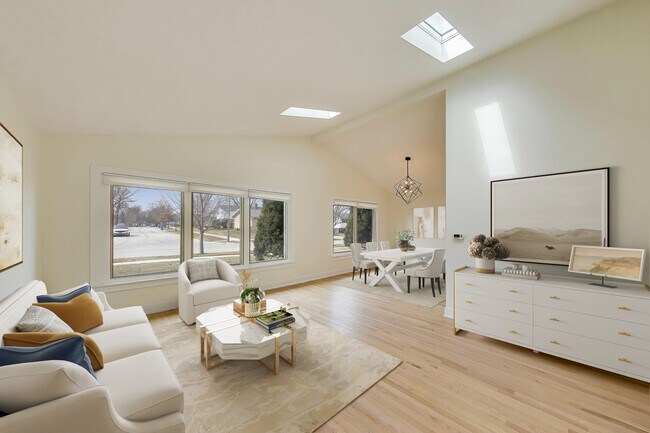 Photo - 909 S Waverly Ave