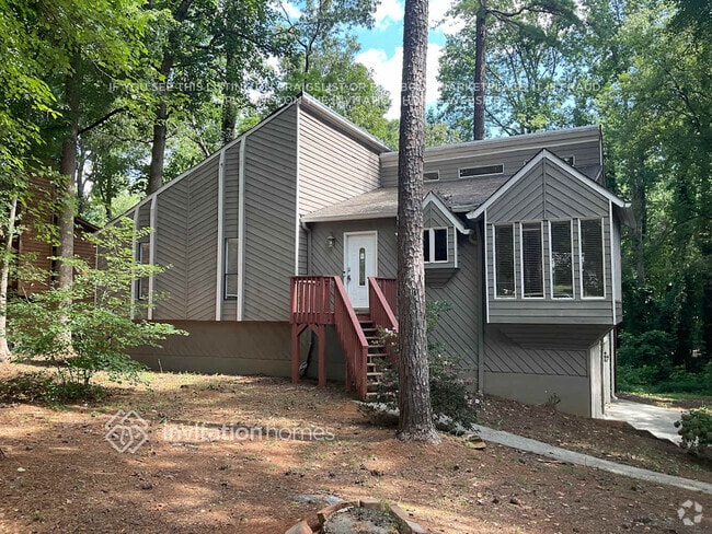 Building Photo - 261 Rustic Ridge Dr NE Rental