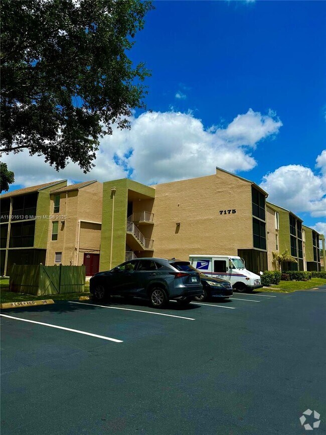 Building Photo - 7175 Orange Dr Unit 219H Rental