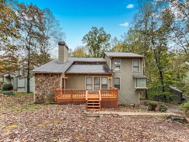 Beautiful 4 BR 3.5 BA Home in Marietta! - Beautiful 4 BR 3.5 BA Home in Marietta!