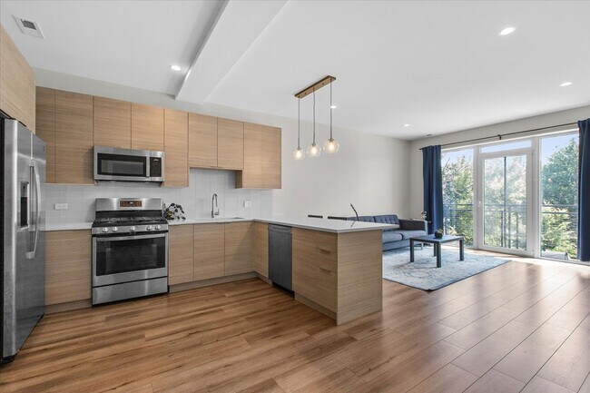 Photo - 35 S Hoyne Ave Unit 2C