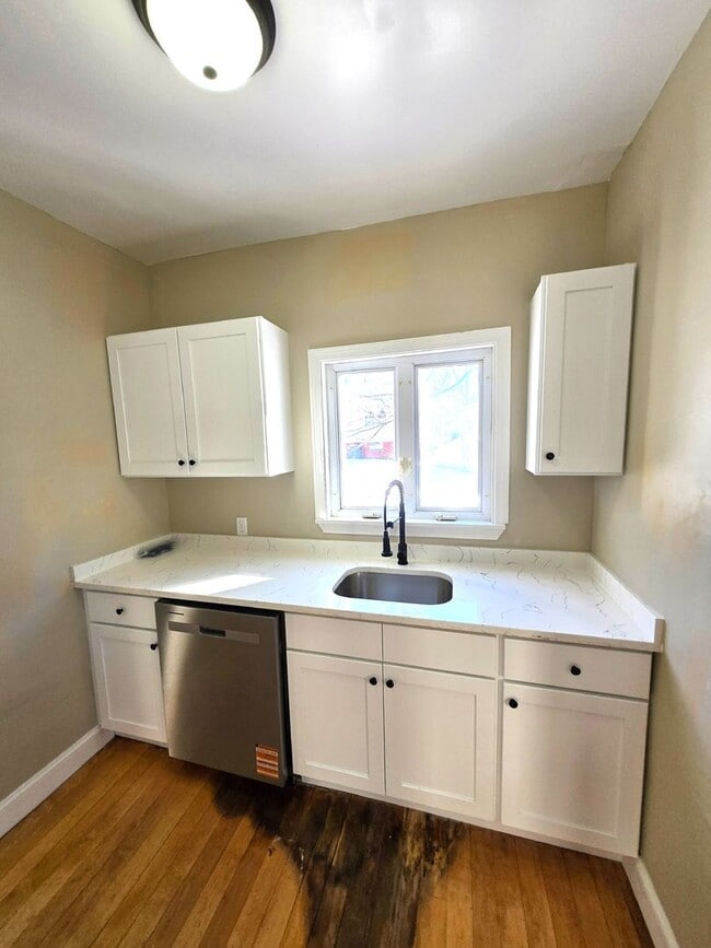 Photo - 848 Smith St Unit 1